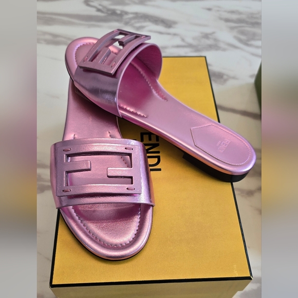 Fendi Women's Metallic Pink Mules - Picture 5 of 6